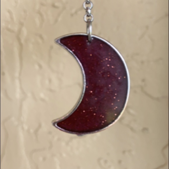 Dark Red resin & glitter crecent moon earrings - Picture 8 of 12